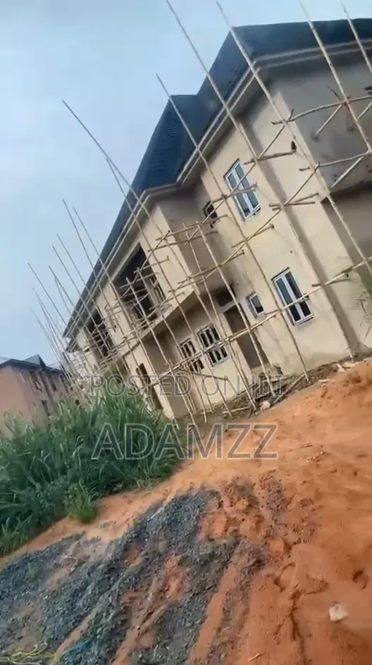 3bdrm Block of Flats in Heritage Estate, Enugu for sale in Enugu