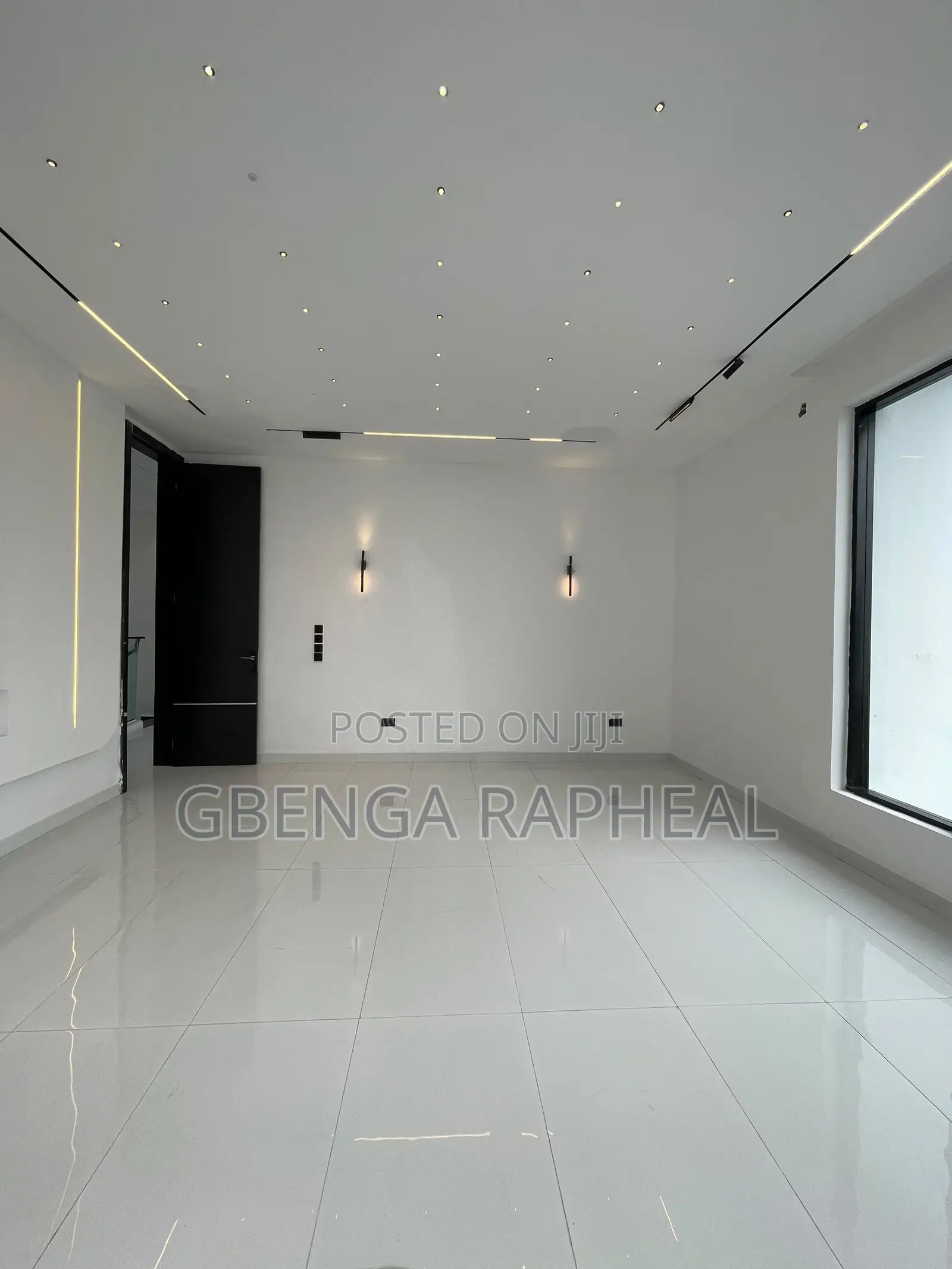 5bdrm Duplex in Chevron, Lekki for sale in Lekki