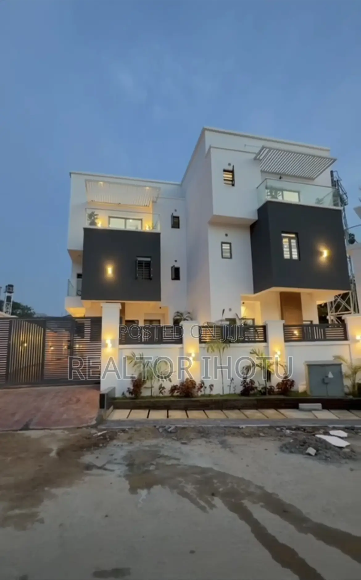 Furnished 4bdrm Duplex in Not In An Estate, Guzape District for sale in Guzape District