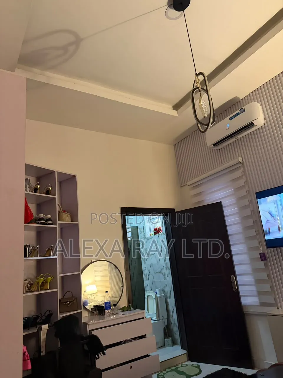 Furnished 1bdrm Shared Apartment in Dpk Estate, Chevron for rent in Chevron