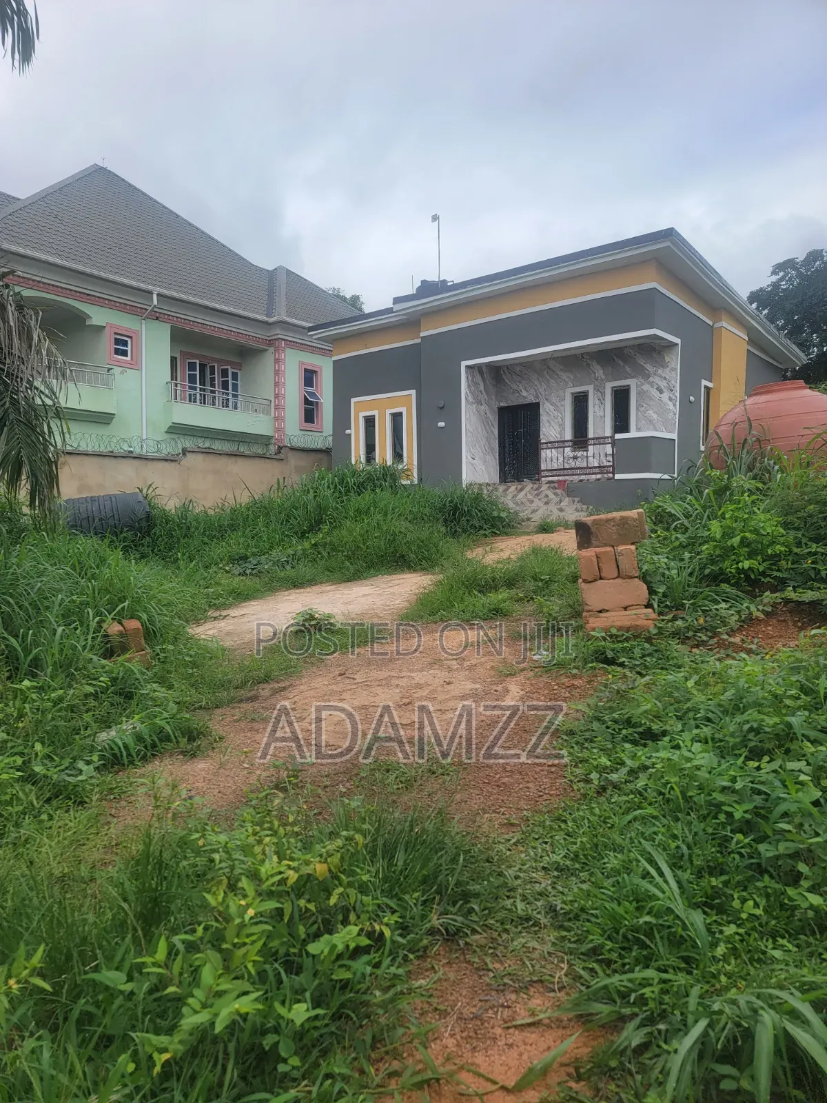 2bdrm Bungalow in Eruchie Street, Enugu for rent in Enugu