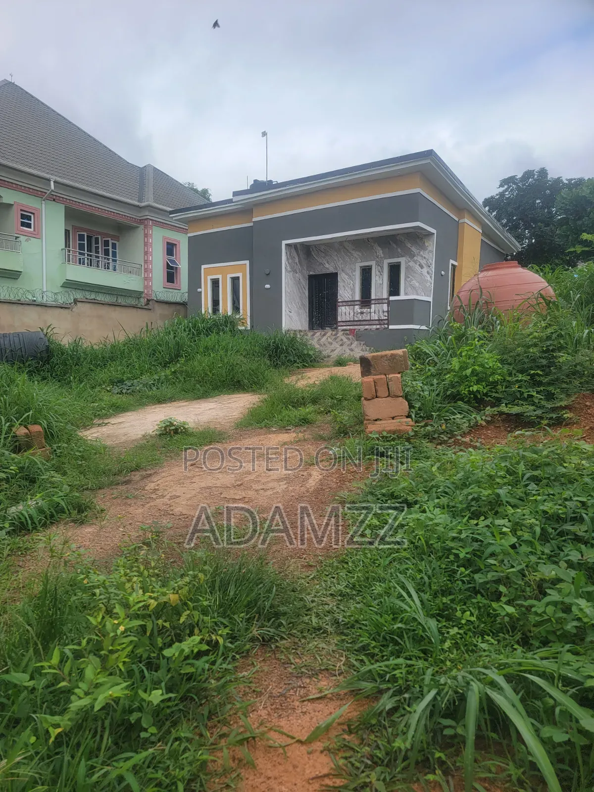 2bdrm Bungalow in Eruchie Street, Enugu for rent in Enugu