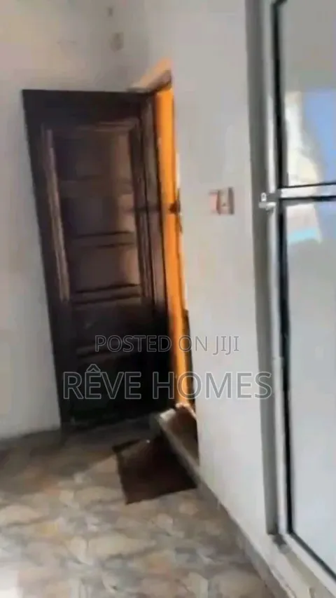 Studio Apartment in Onike for rent in Onike