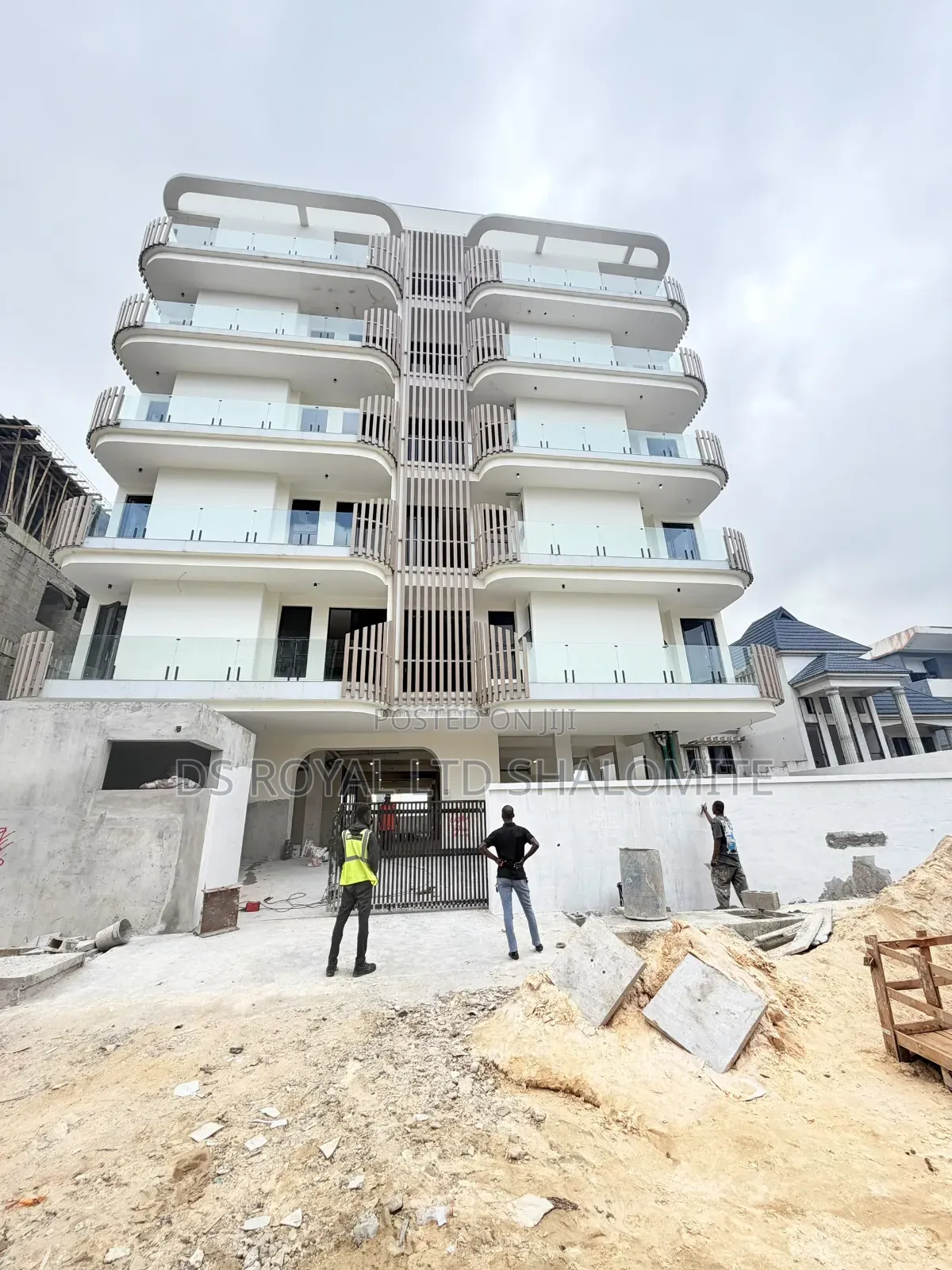 3bdrm Apartment in Ikate for sale in Ikate
