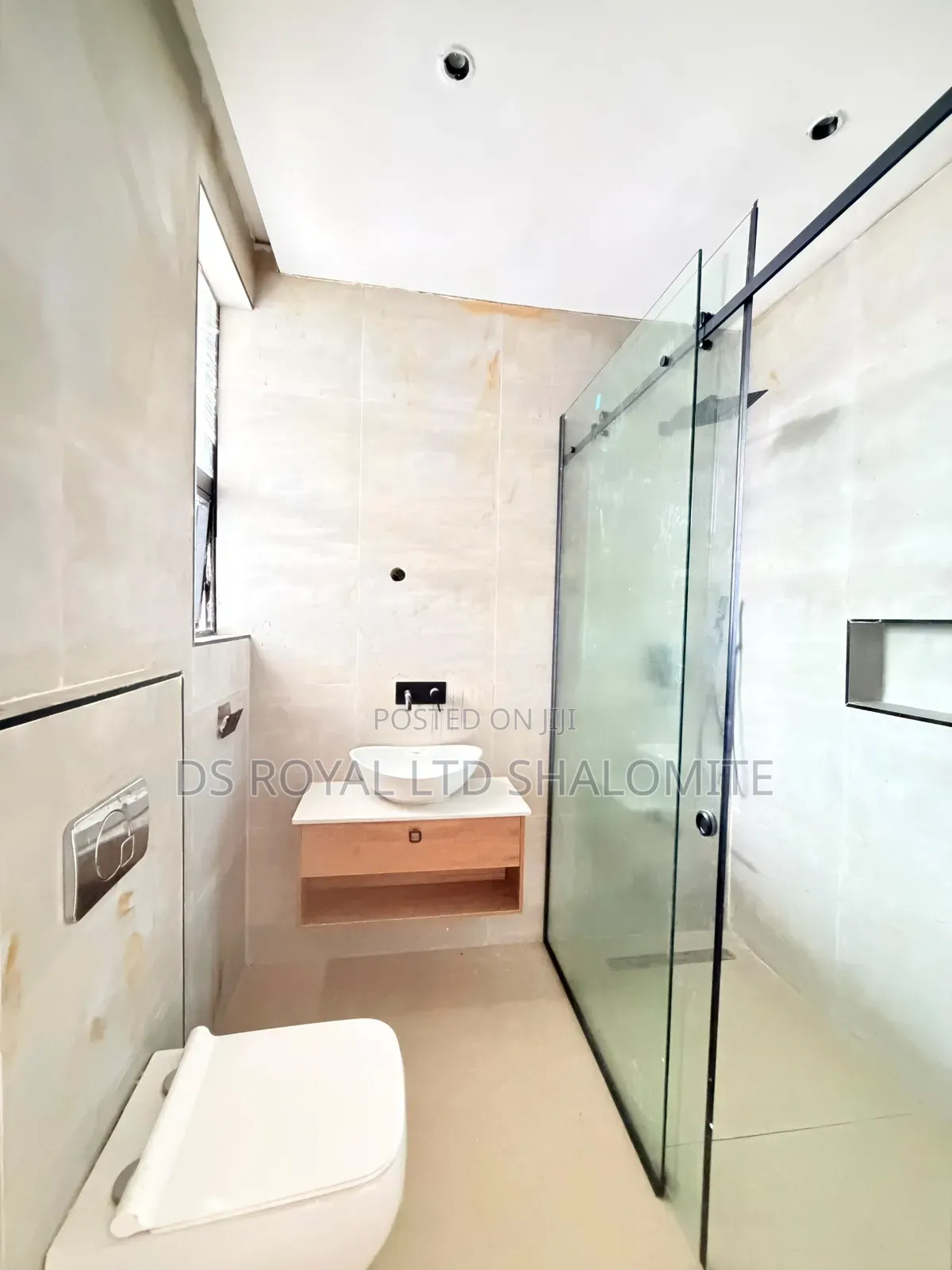 3bdrm Apartment in Ikate for sale in Ikate