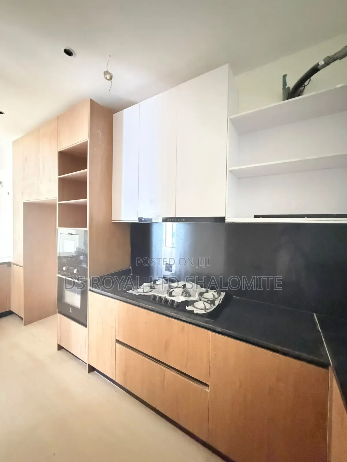 3bdrm Apartment in Ikate for sale in Ikate