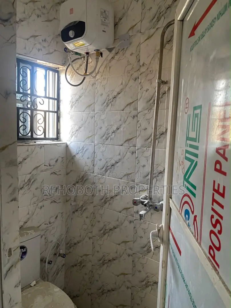 2bdrm Bungalow in Abeese Elebu, Akala Express for rent in Akala Express
