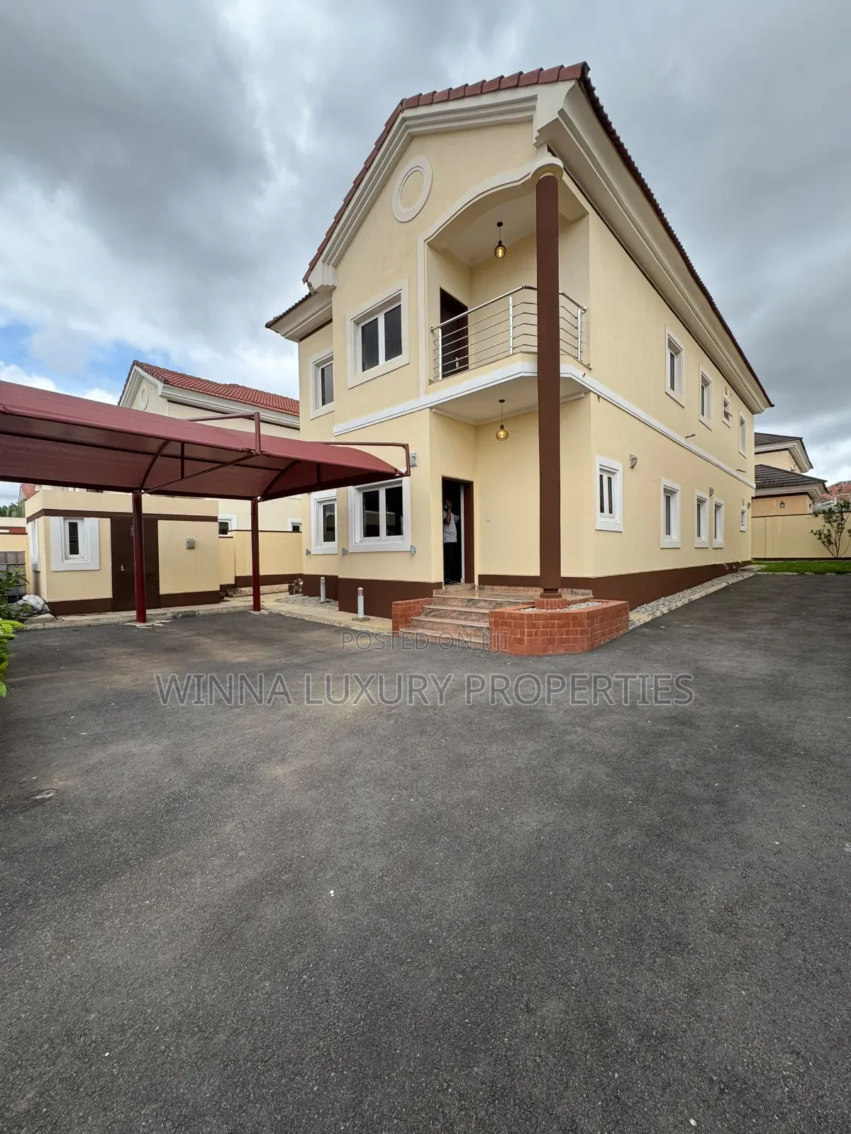 6bdrm Duplex in Life Camp for sale in Life Camp