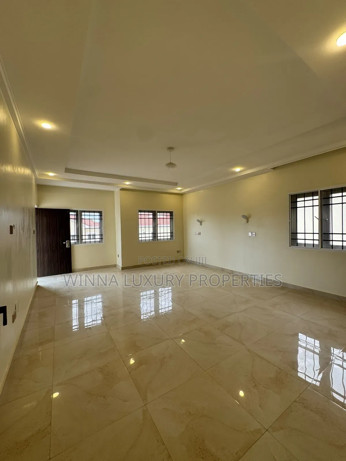 6bdrm Duplex in Life Camp for sale in Life Camp