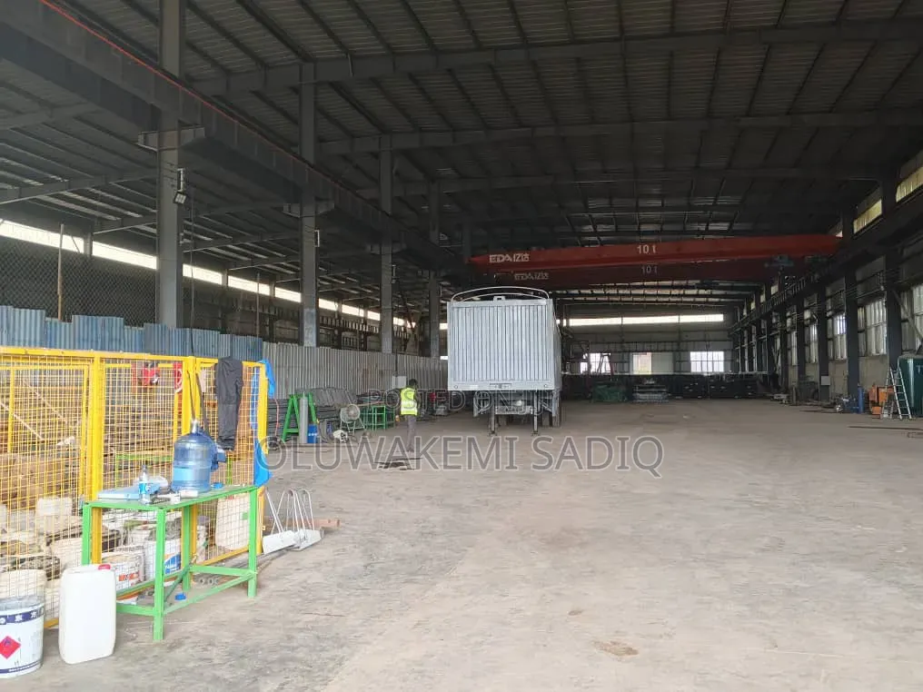 Industrial Warehouse in Berger