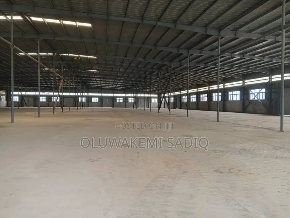Industrial Warehouse in Berger