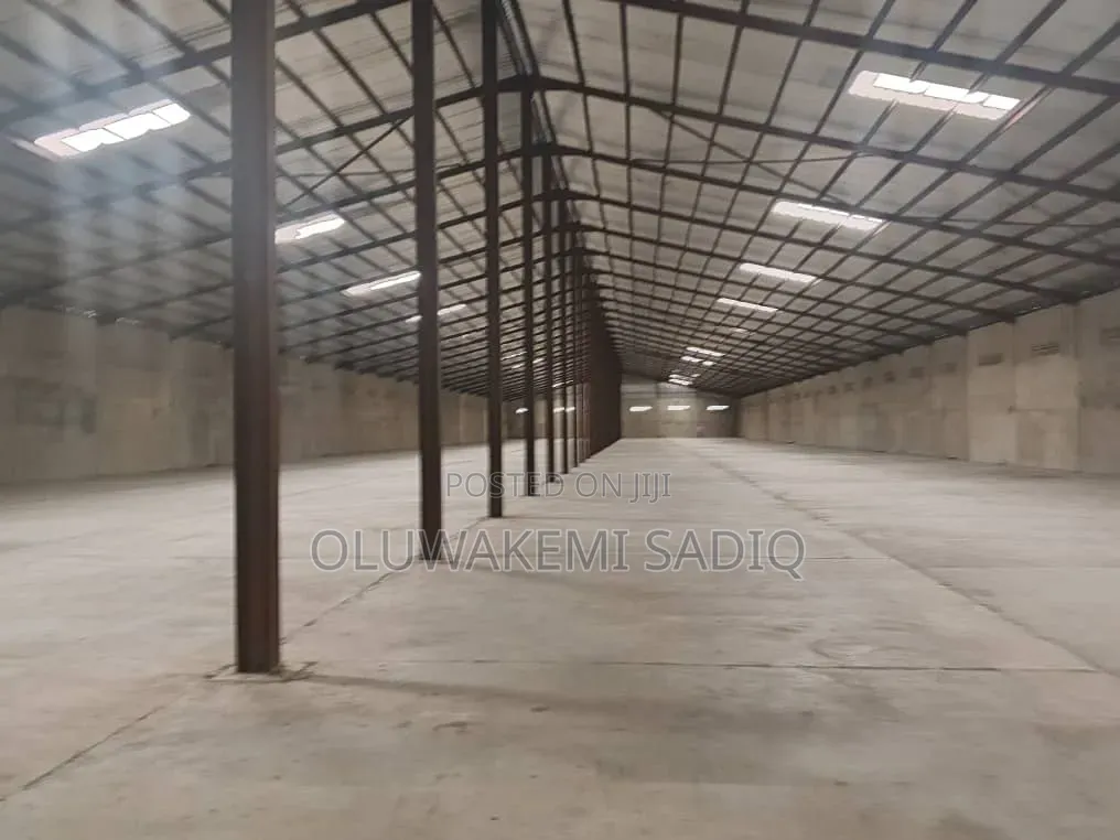 Industrial Warehouse in Berger