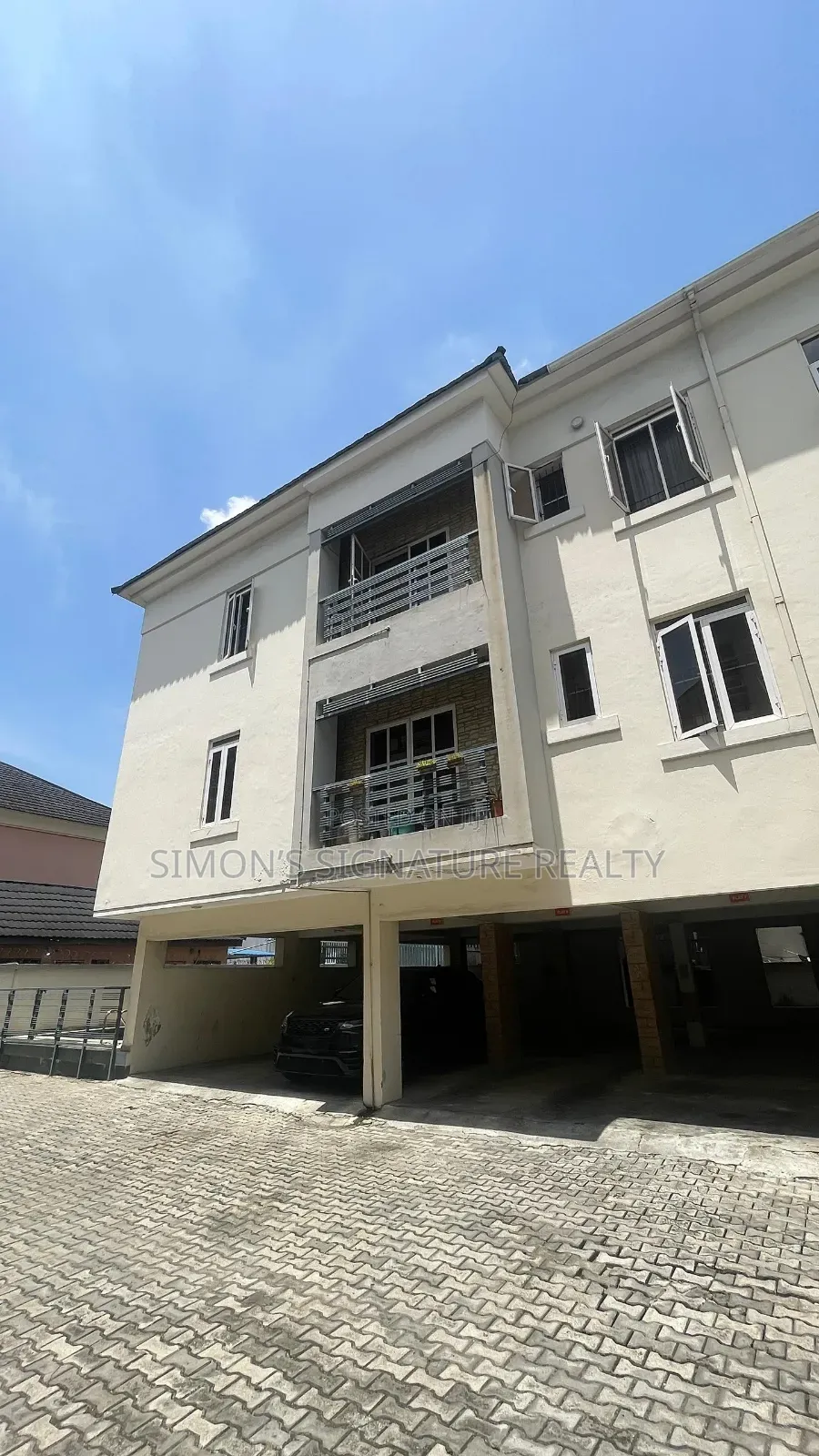 Furnished 3bdrm Apartment in Chevron for rent in Chevron