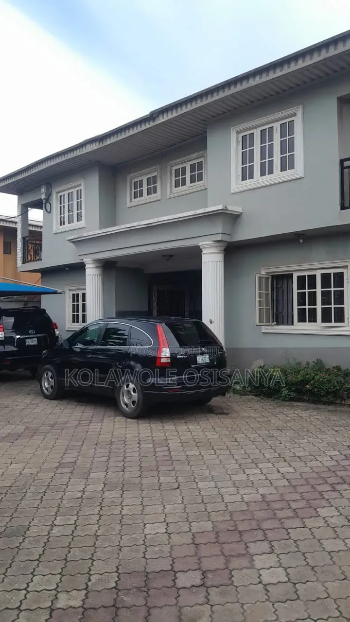 6bdrm Duplex in Ago Palace for sale in Ago Palace