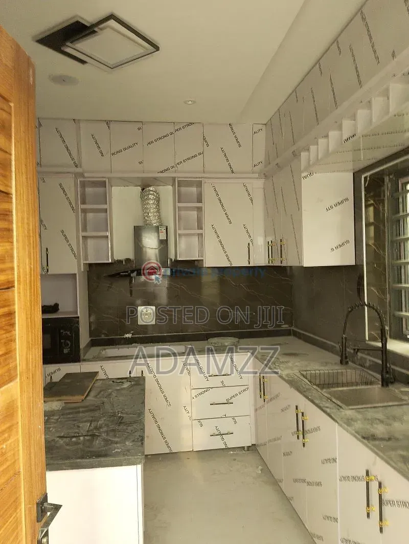 4bdrm Duplex in Centenary City, Enugu for sale in Enugu