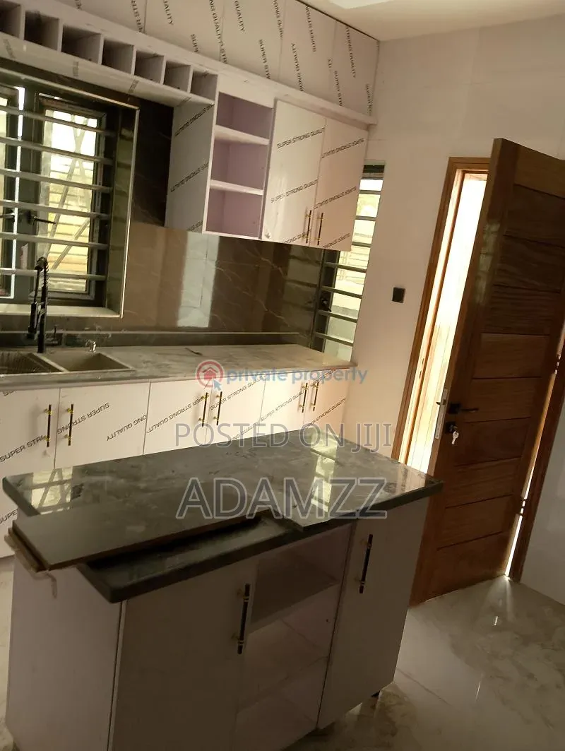 4bdrm Duplex in Centenary City, Enugu for sale in Enugu
