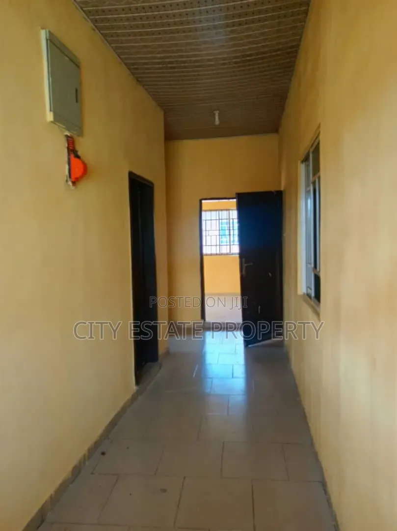 2bdrm Block of Flats in City Estate, Rukpokwu for rent in Rukpokwu