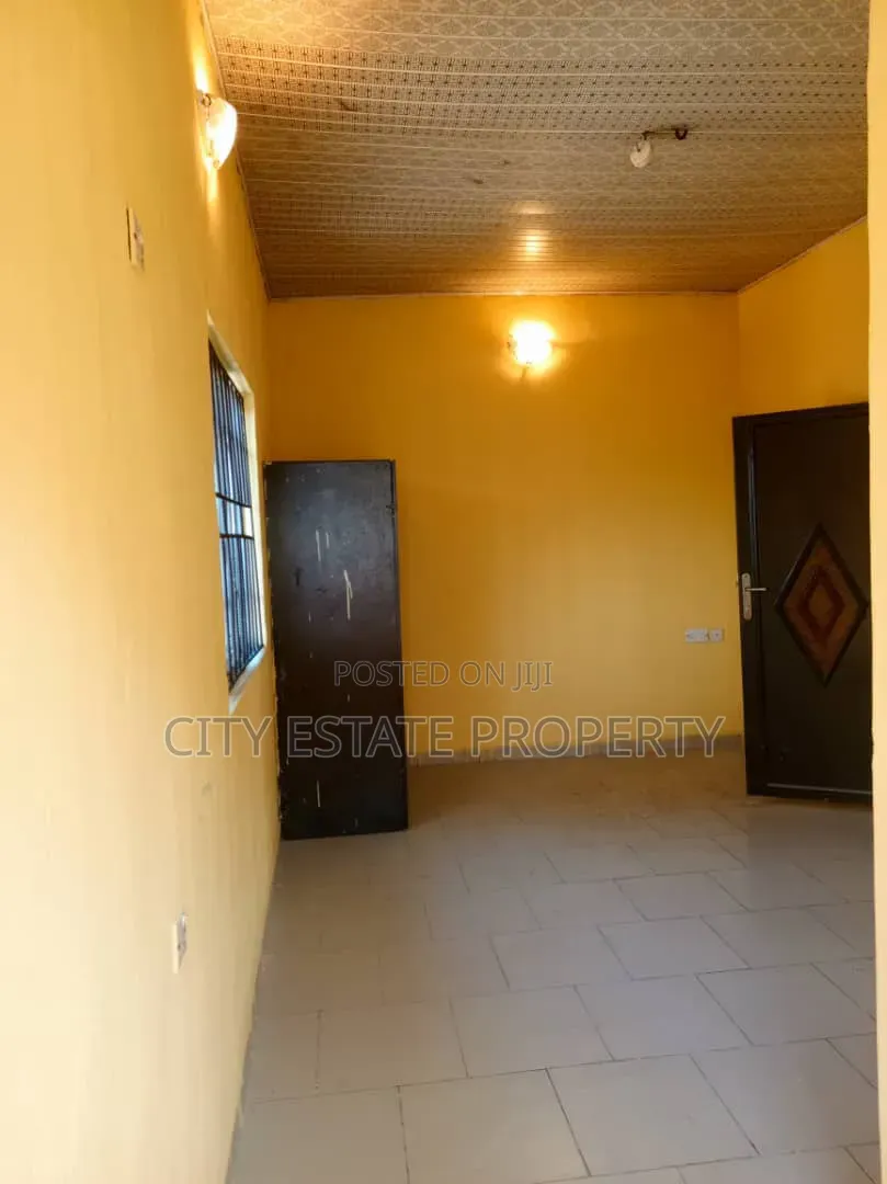 2bdrm Block of Flats in City Estate, Rukpokwu for rent in Rukpokwu
