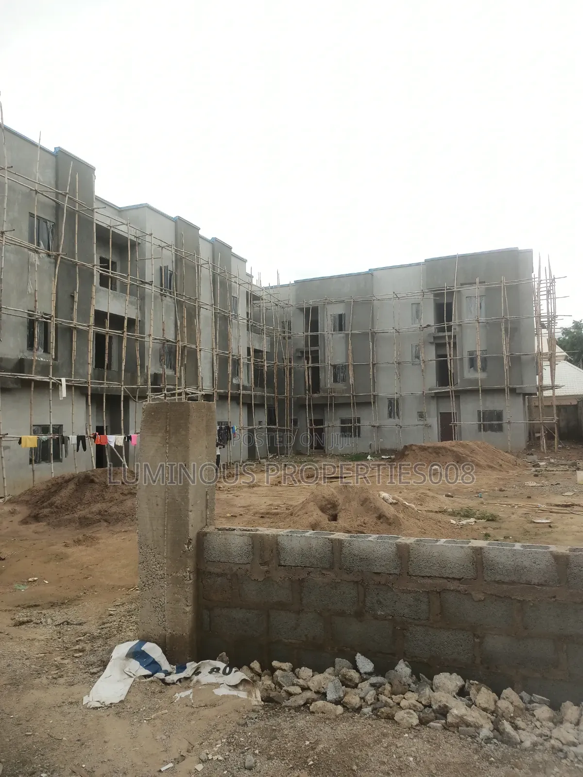 4bdrm Duplex in George Town Gwarinpa for sale in Gwarinpa