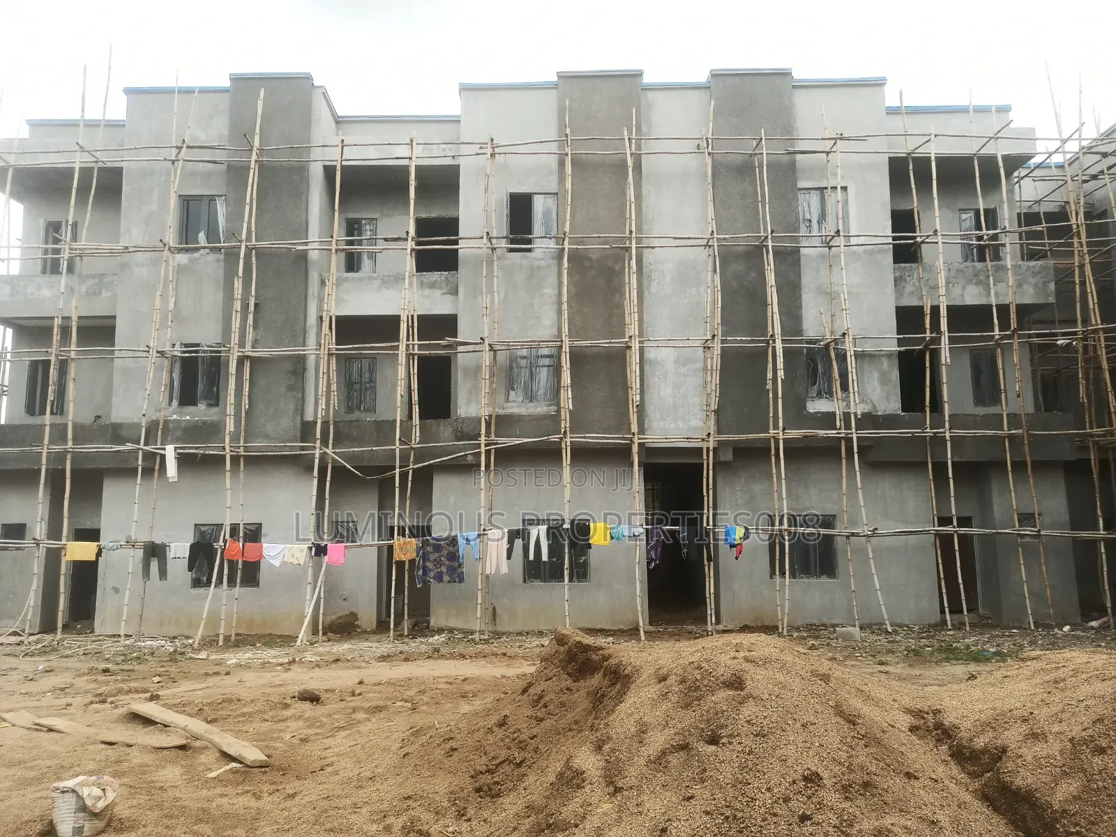 4bdrm Duplex in George Town Gwarinpa for sale in Gwarinpa