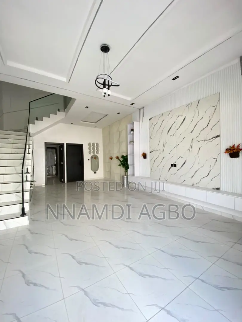 4bdrm Duplex in Ikota for sale in Ikota