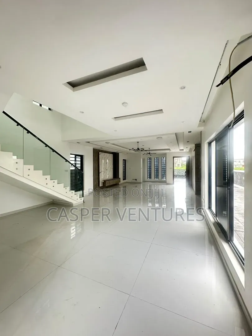 5bdrm Duplex in Royal Garden Estate, Ado / Ajah for sale in Ado / Ajah
