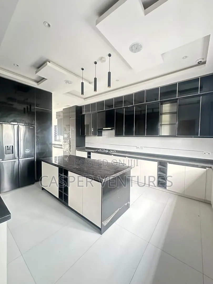 5bdrm Duplex in Royal Garden Estate, Ado / Ajah for sale in Ado / Ajah