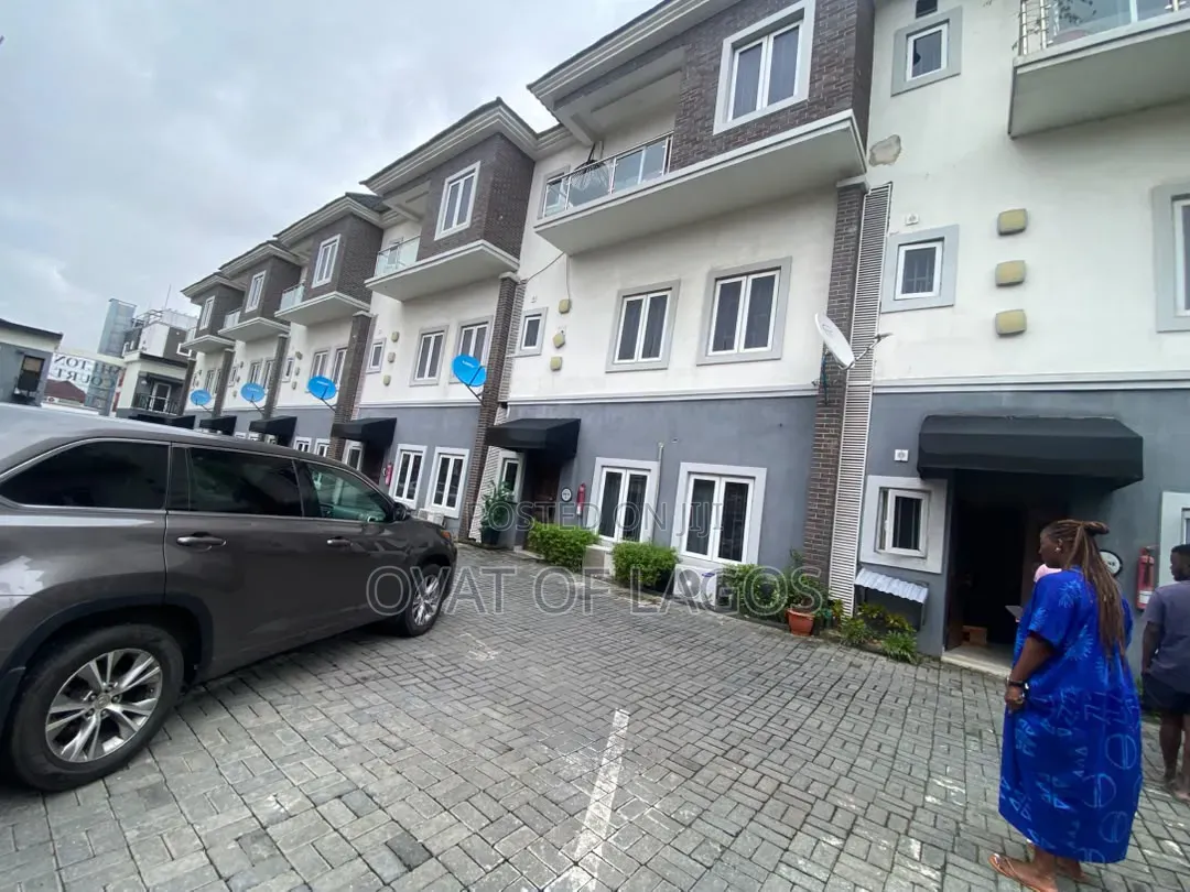 4bdrm Duplex in Ikate for rent in Ikate
