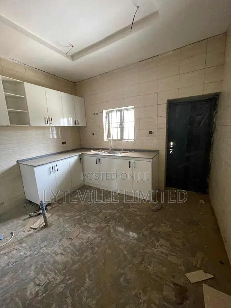 5bdrm Duplex in Jabi for sale in Jabi