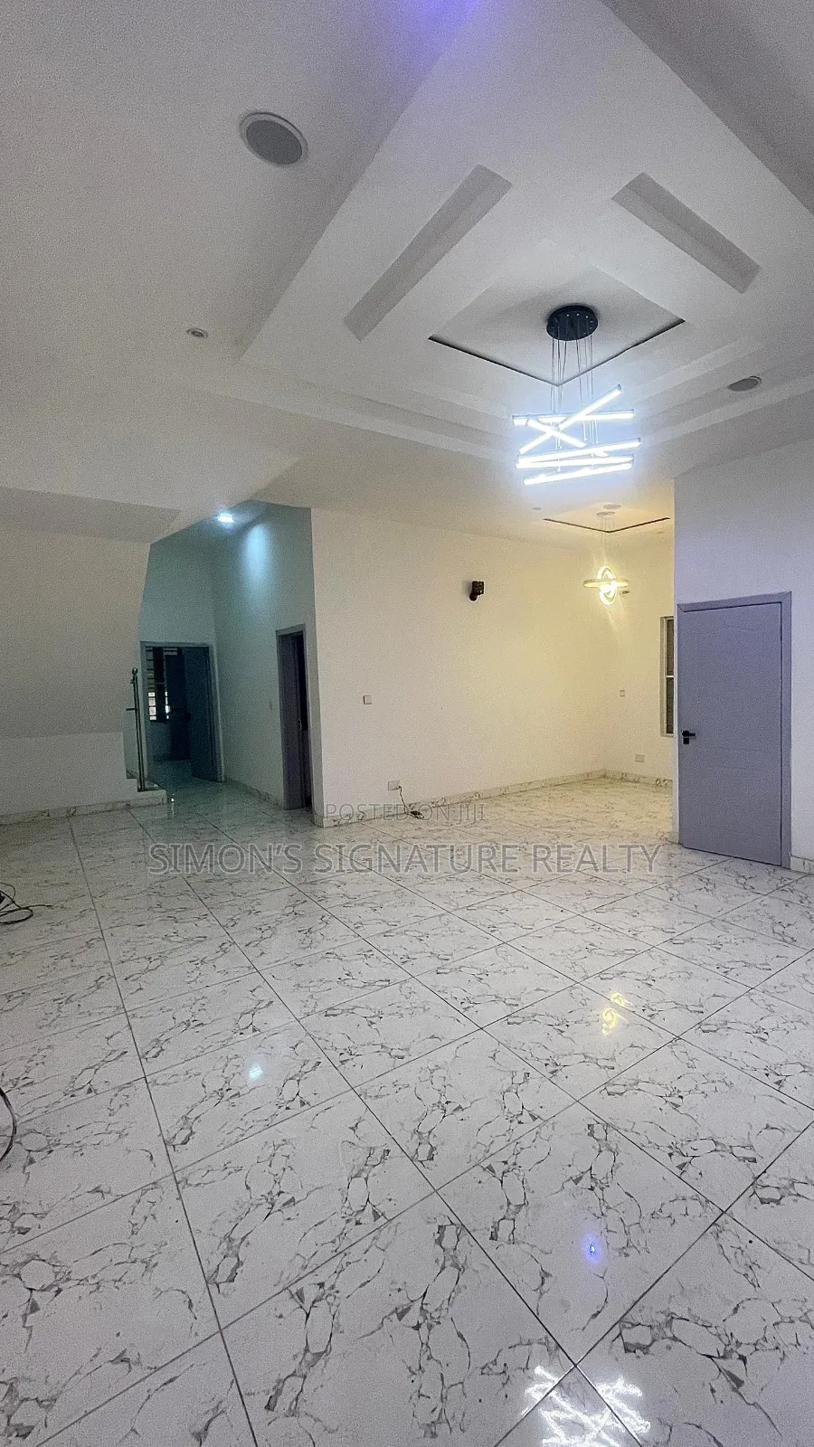 4bdrm Duplex in Chevron for sale in Chevron