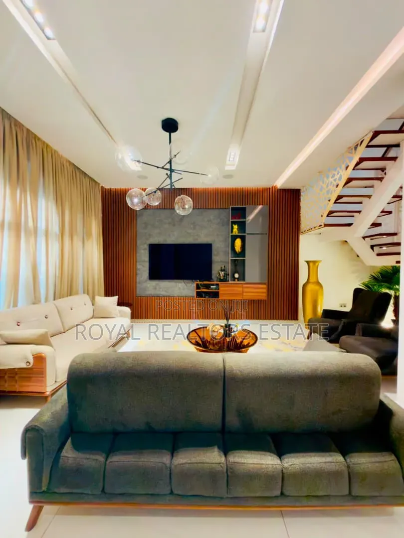 Furnished 5bdrm Townhouse / Terrace in Guzape District for rent in Guzape District