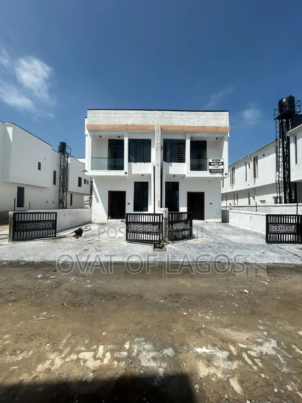 4bdrm Duplex in Ikota for sale in Ikota