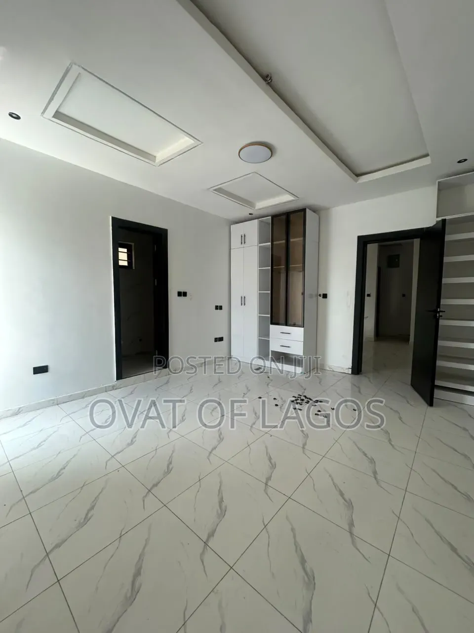 4bdrm Duplex in Ikota for sale in Ikota