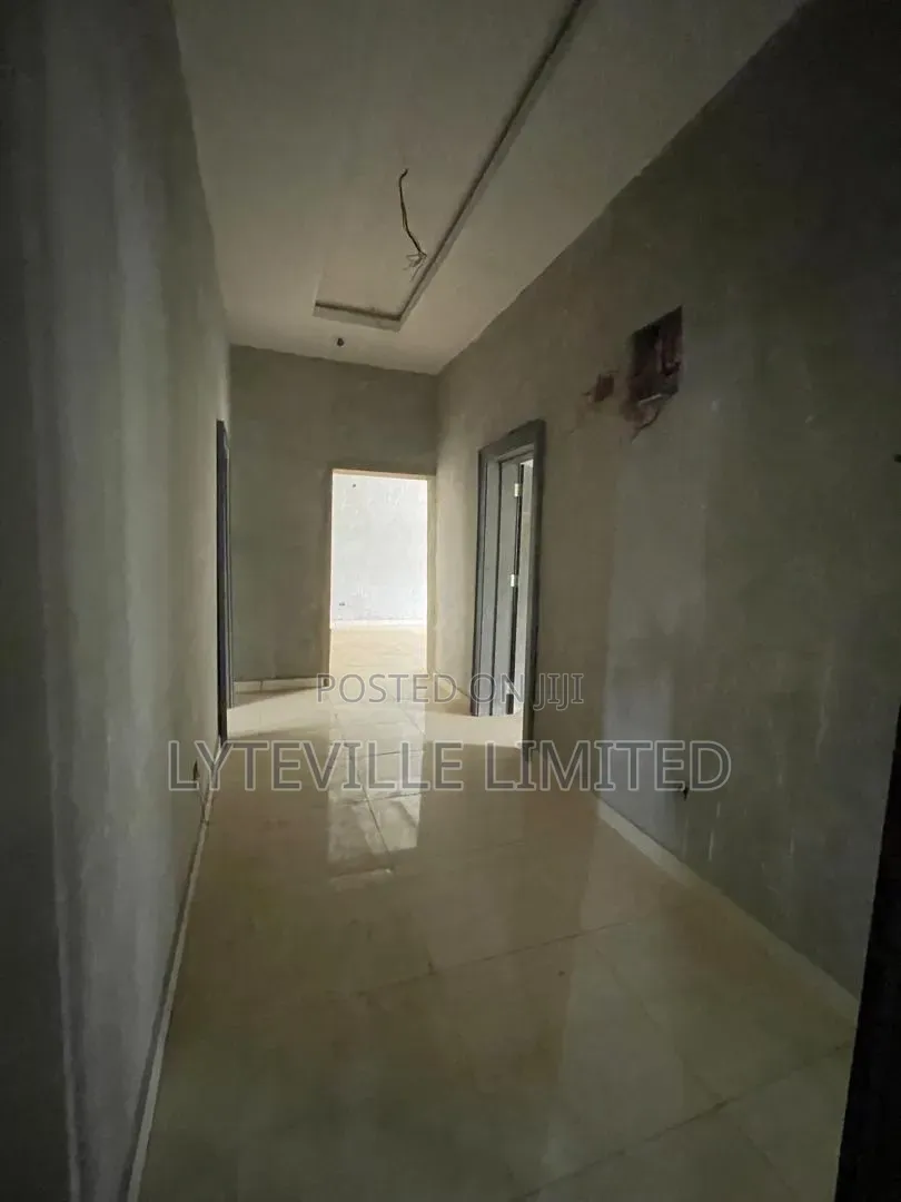 3bdrm Block of Flats in Wuye for sale in Wuye