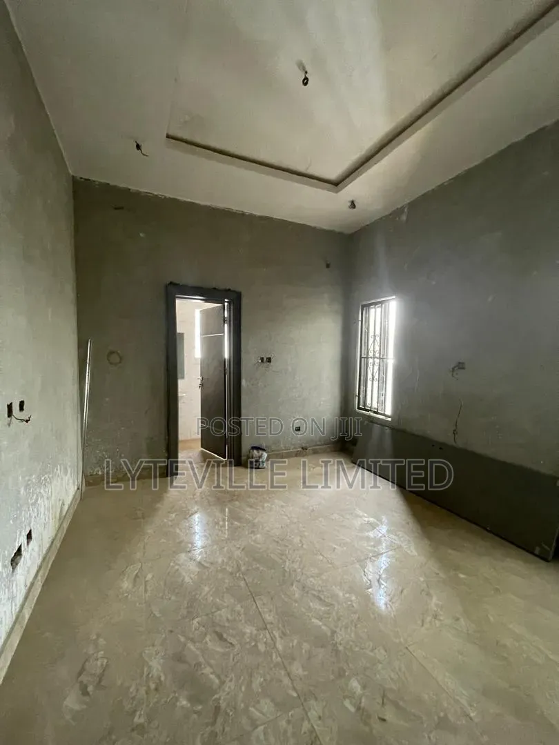 3bdrm Block of Flats in Wuye for sale in Wuye