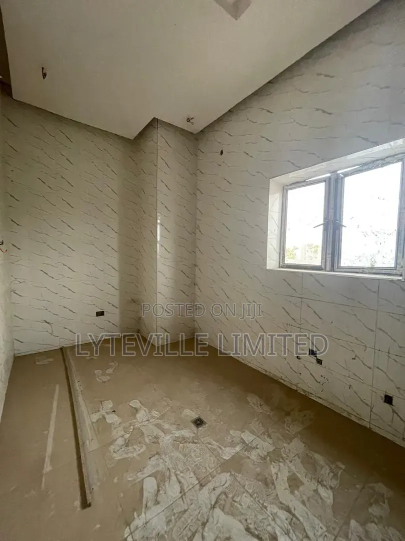 3bdrm Block of Flats in Wuye for sale in Wuye