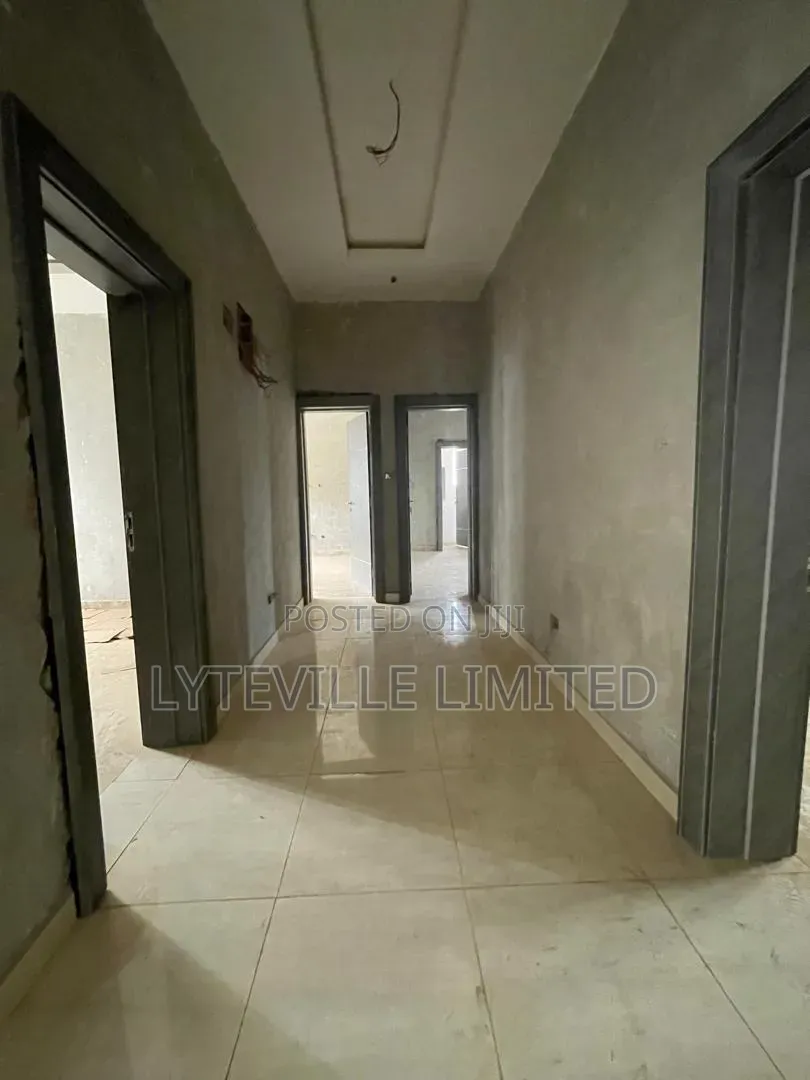 3bdrm Block of Flats in Wuye for sale in Wuye