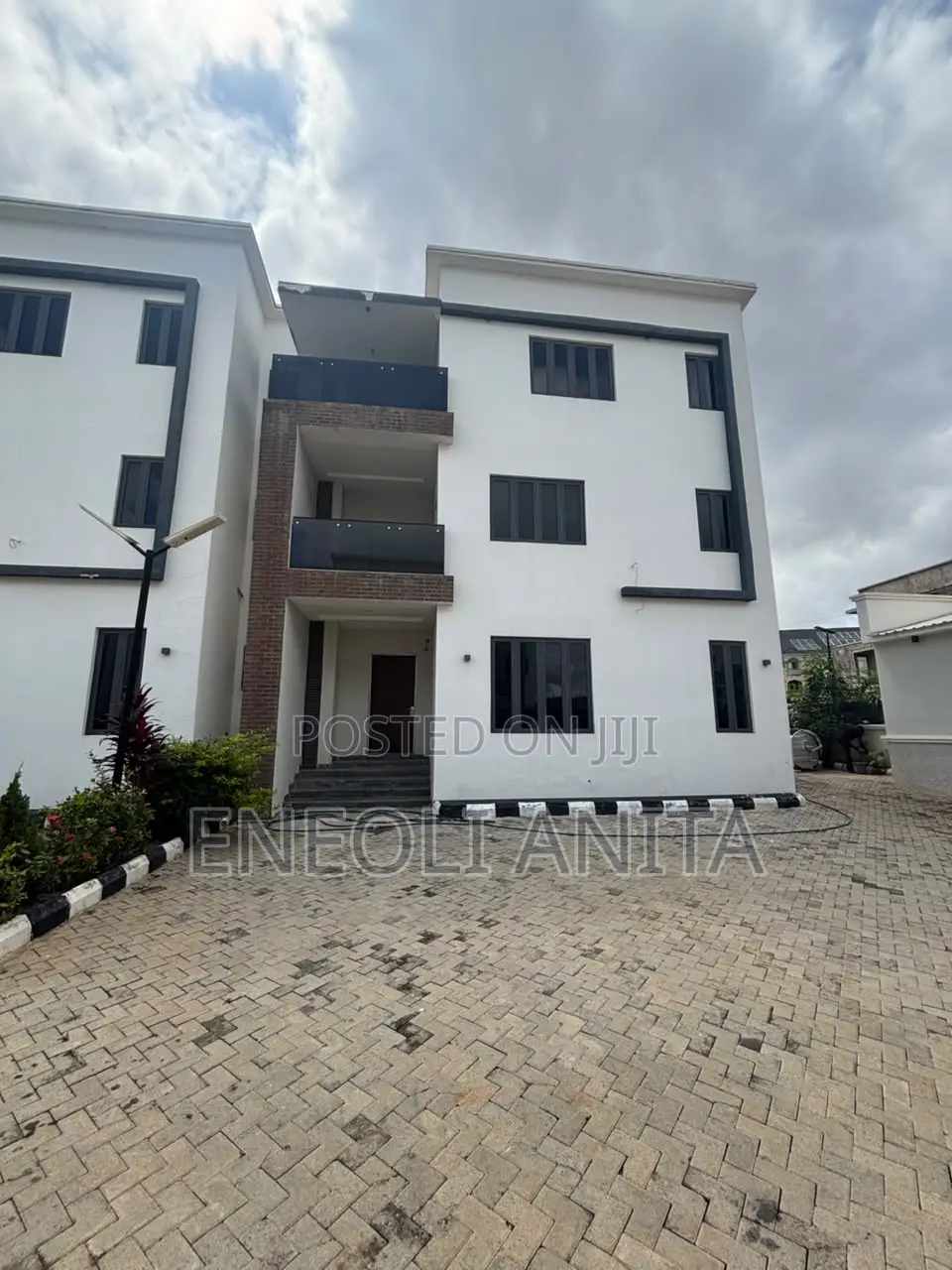 4bdrm Duplex in Life Camp for sale in Life Camp