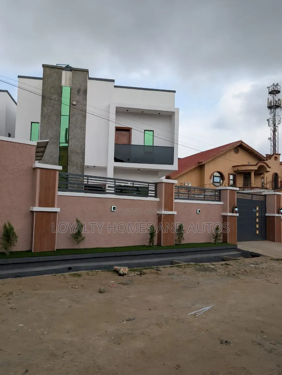 5bdrm Duplex in Berger for sale in Berger