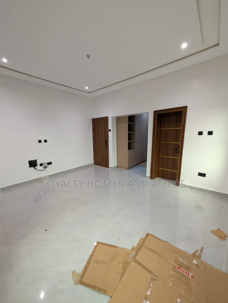5bdrm Duplex in Berger for sale in Berger