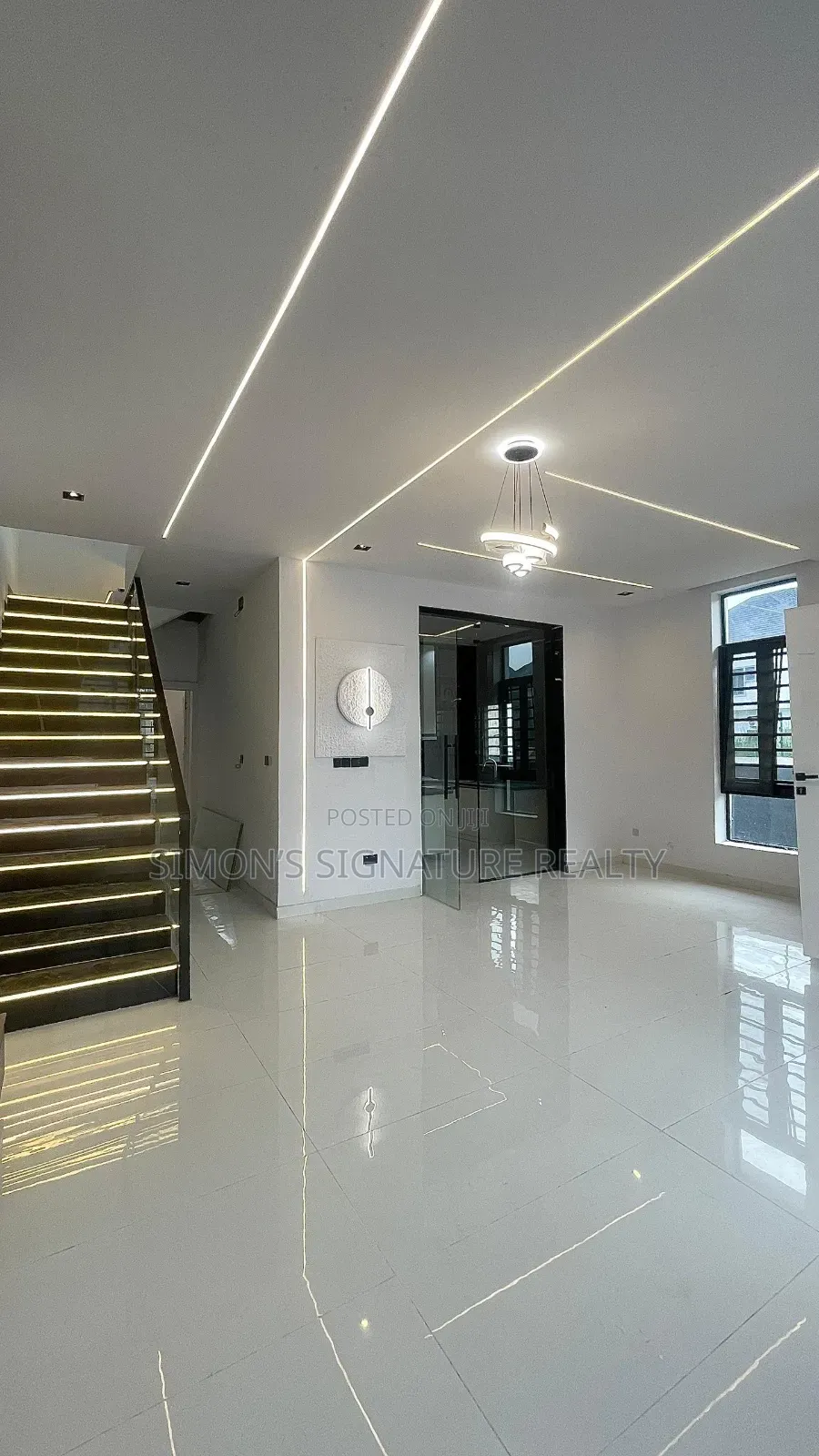 4bdrm Duplex in Ikota for sale in Ikota