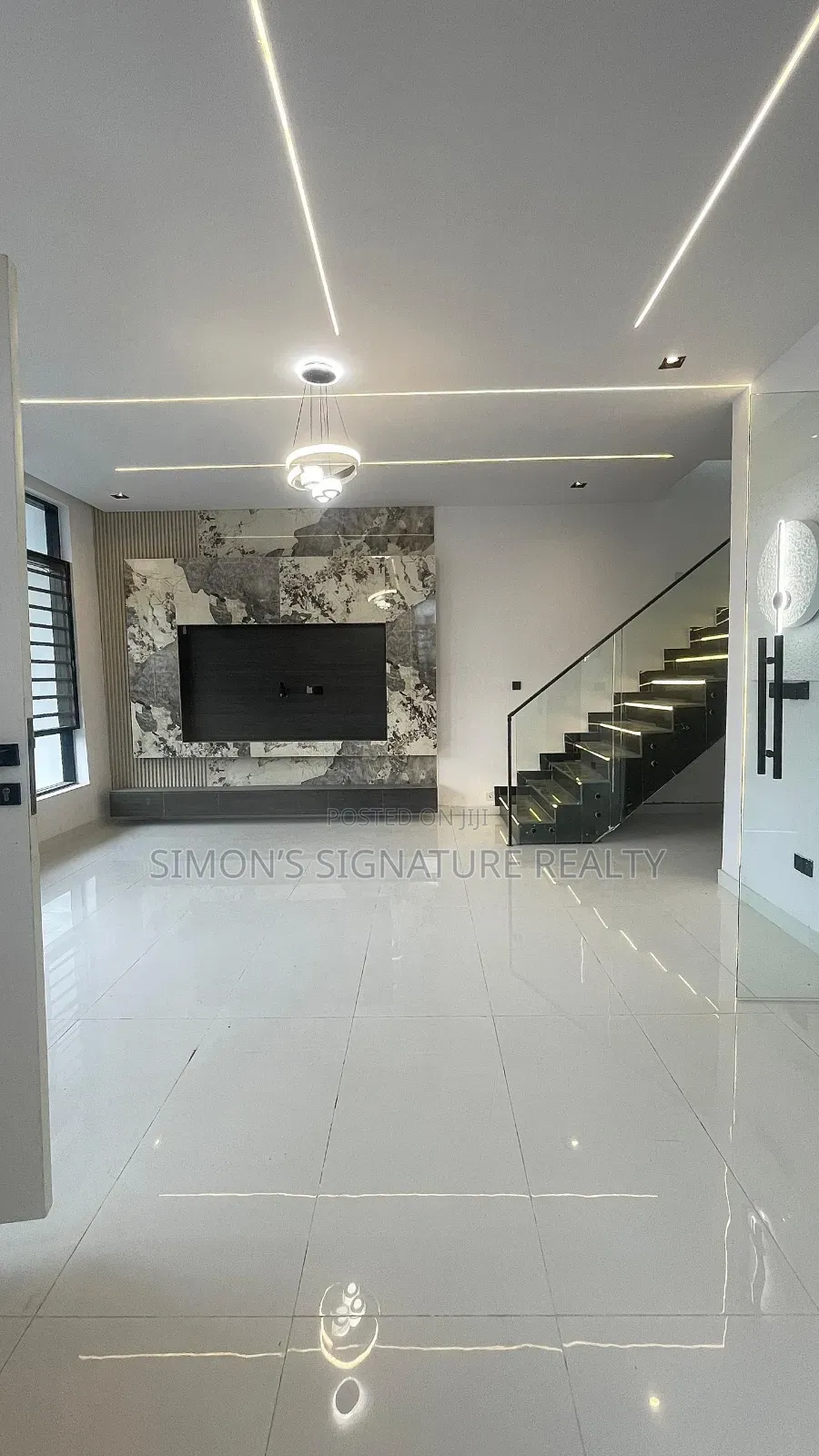 4bdrm Duplex in Ikota for sale in Ikota