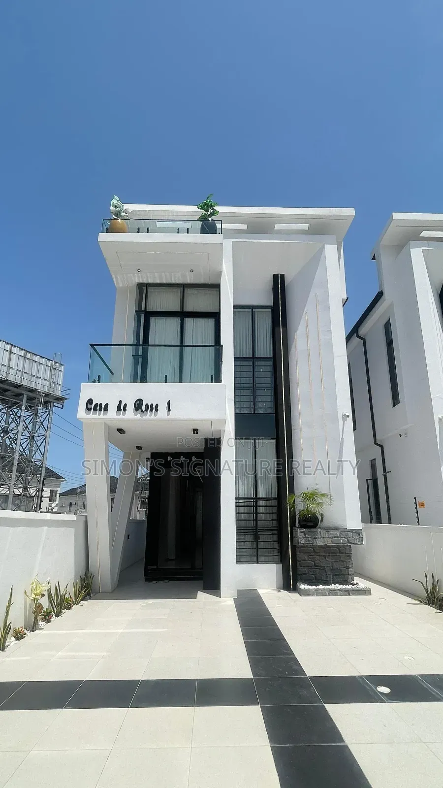 5bdrm Duplex in Ikota for sale in Ikota