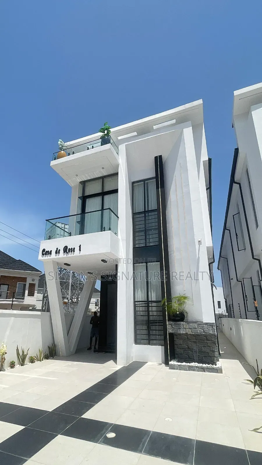 5bdrm Duplex in Ikota for sale in Ikota