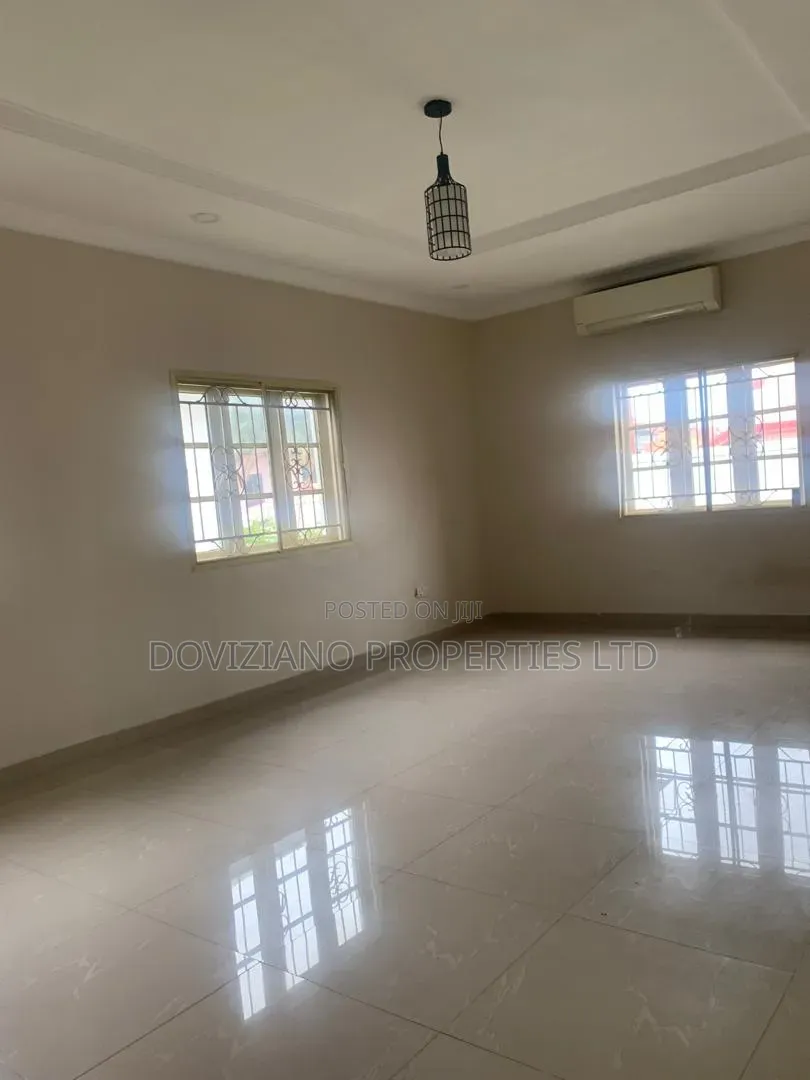 4bdrm Duplex in Lekki Phase 1 for rent in Lekki Phase 1
