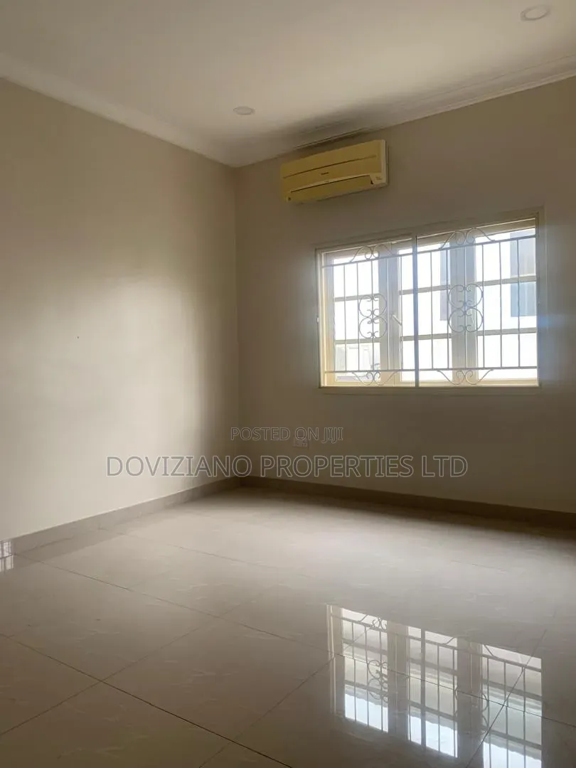 4bdrm Duplex in Lekki Phase 1 for rent in Lekki Phase 1