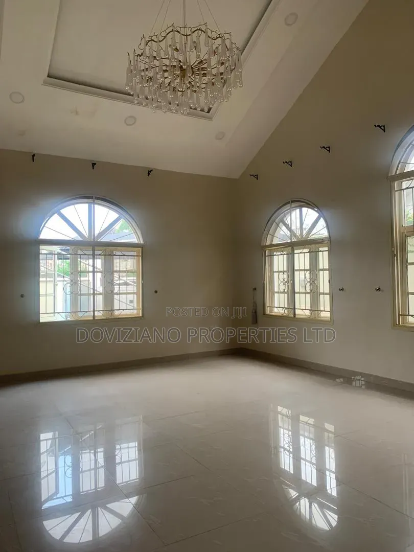4bdrm Duplex in Lekki Phase 1 for rent in Lekki Phase 1