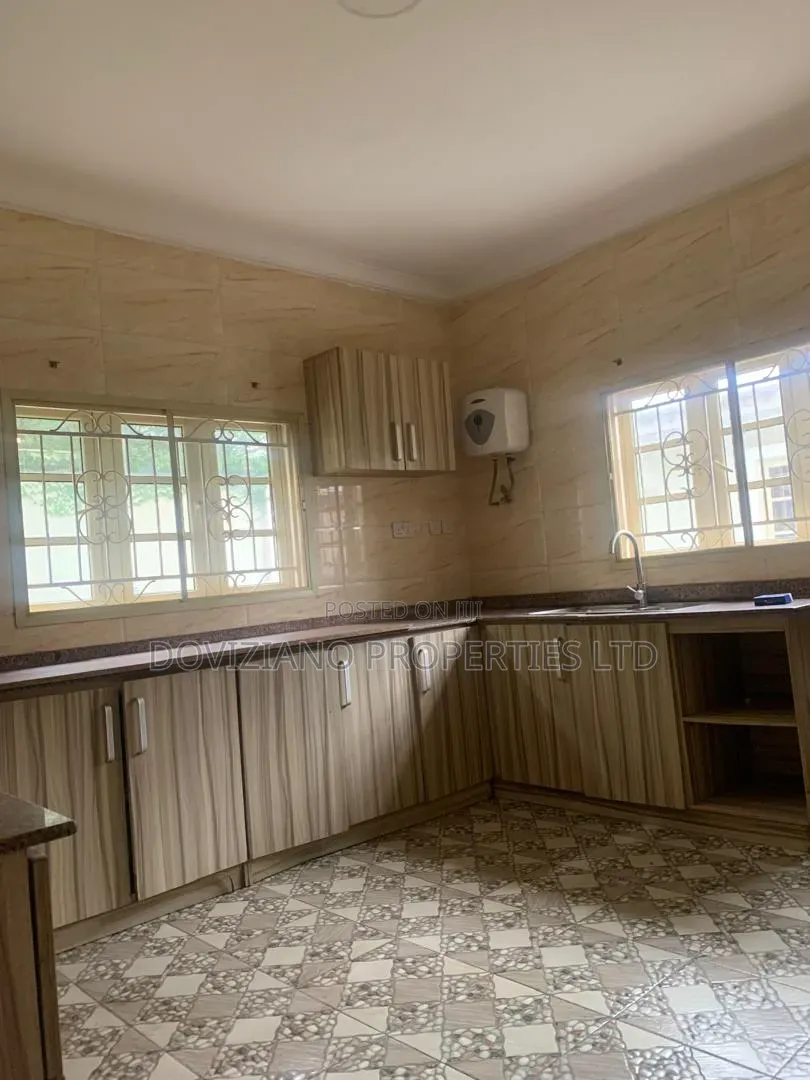 4bdrm Duplex in Lekki Phase 1 for rent in Lekki Phase 1