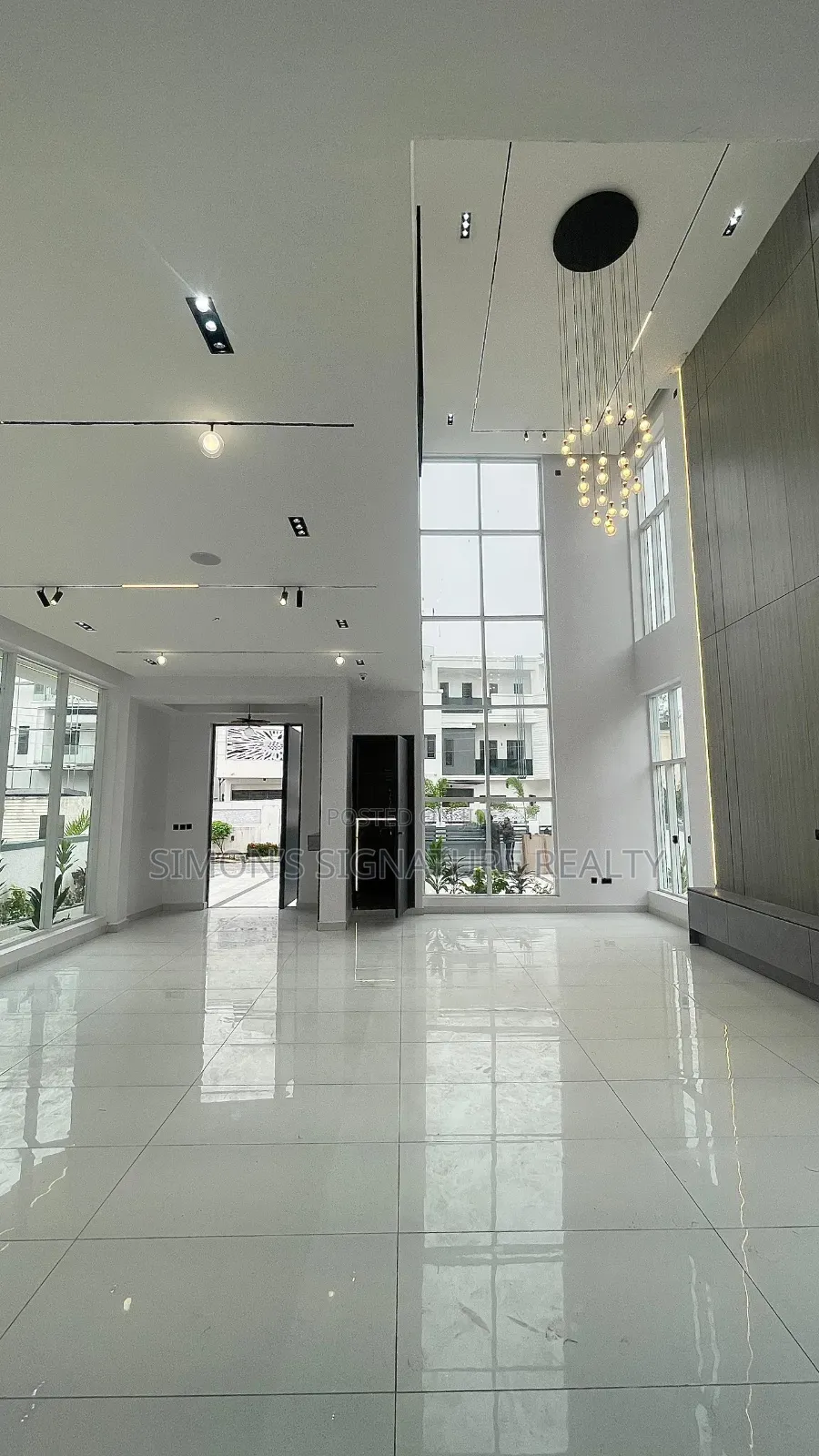 5bdrm Duplex in Pinnock Estate, Osapa london for sale in Osapa london