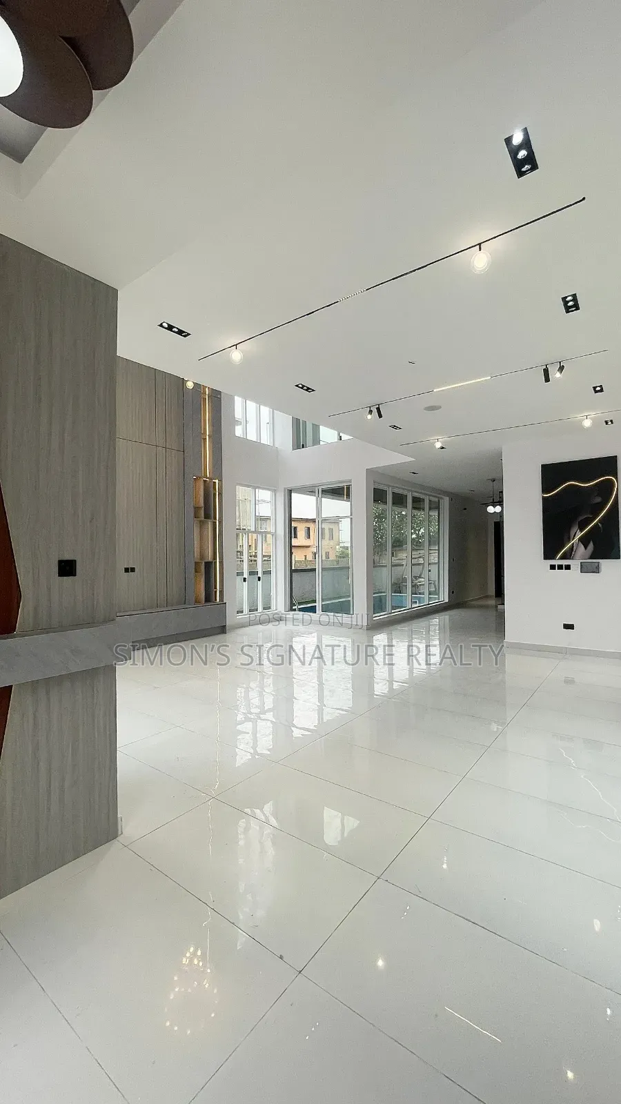 5bdrm Duplex in Pinnock Estate, Osapa london for sale in Osapa london